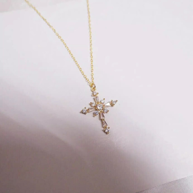 Norwegian Forest! American-Made 18K Gold-Plated Diamond Zircon Cross Clavicle Chain Necklace Personalized Trendy New Product
