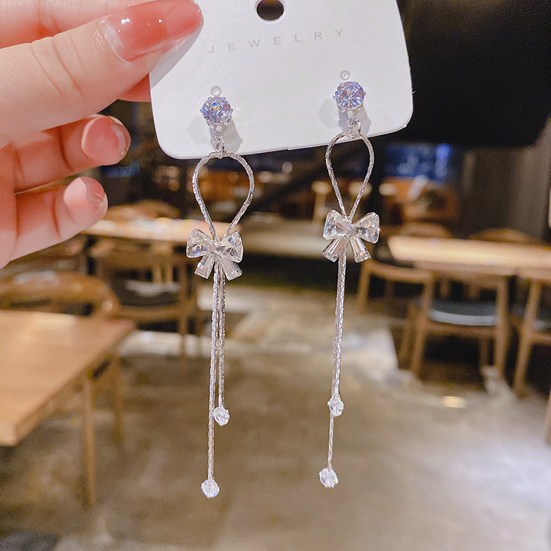 86BD7AF52EFB0870234D8C1F69BDC4