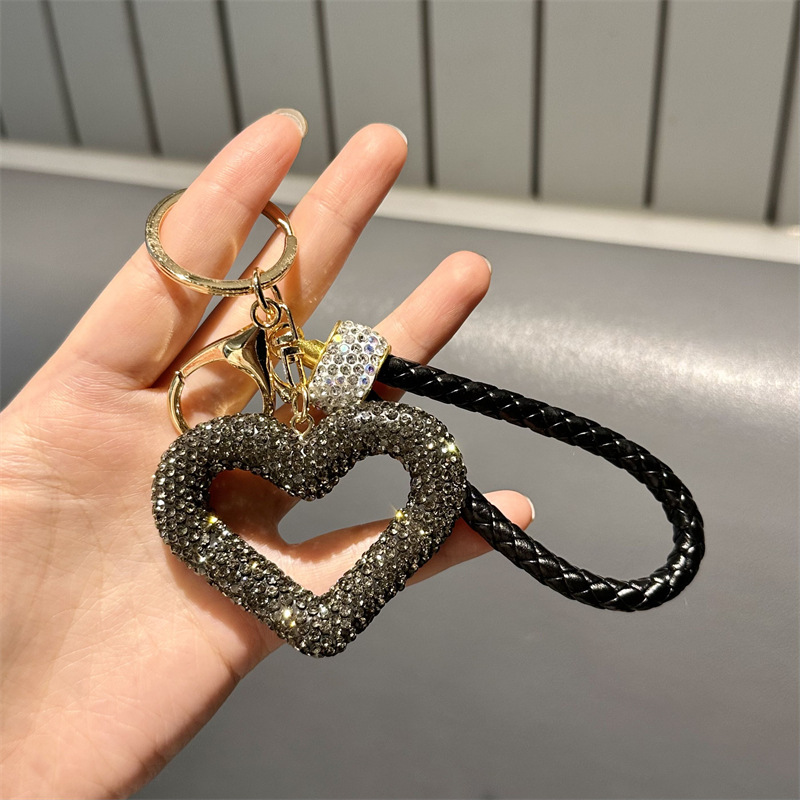 高級なドリルの車のキーホルダーの手作りのハートのキーホルダーの車の女性の鍵はかわいい鍵を掛けます。|undefined