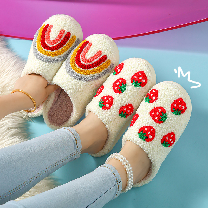 Hongo de Halloween transfronterizo explosión de invierno zapatillas de algodón de corazón de桃ar interior mujer calentamiento arco iris zapatillas al por mayor image 1