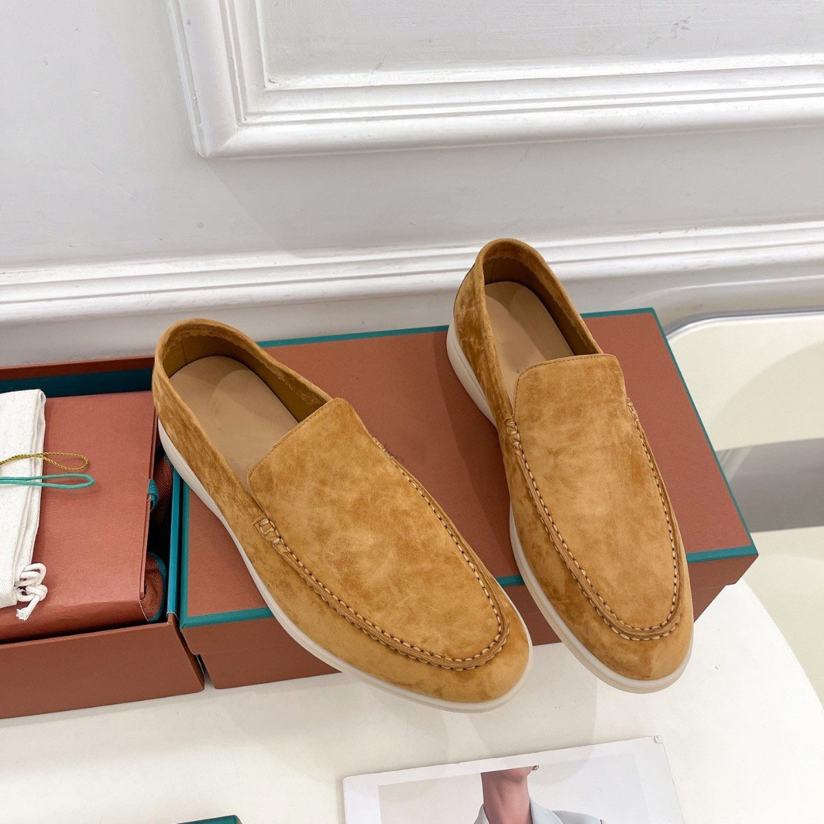 Mocasines de cuero genuino para hombre, sin cordones, para caminar en verano, zapatos planos de talla grande para mujer