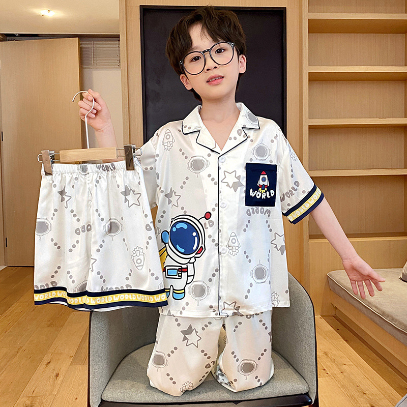 Pijama de niños frío seda de hielo y nieve mangas cortas tres piezas con solapa delgada 2026 nueva ropa casera infantil de verano