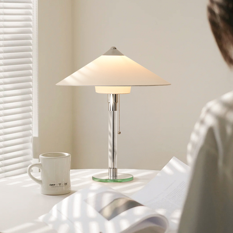 Bedroom Bauhaus New Art Creative Fabric Decorative Table Lamp Bedside Desk Full Spectrum Eye Protection Lamp Casa