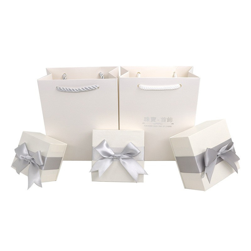 简约白色首饰盒 蝴蝶结盒现货 无LOGO通用盒  珠宝首饰手提袋