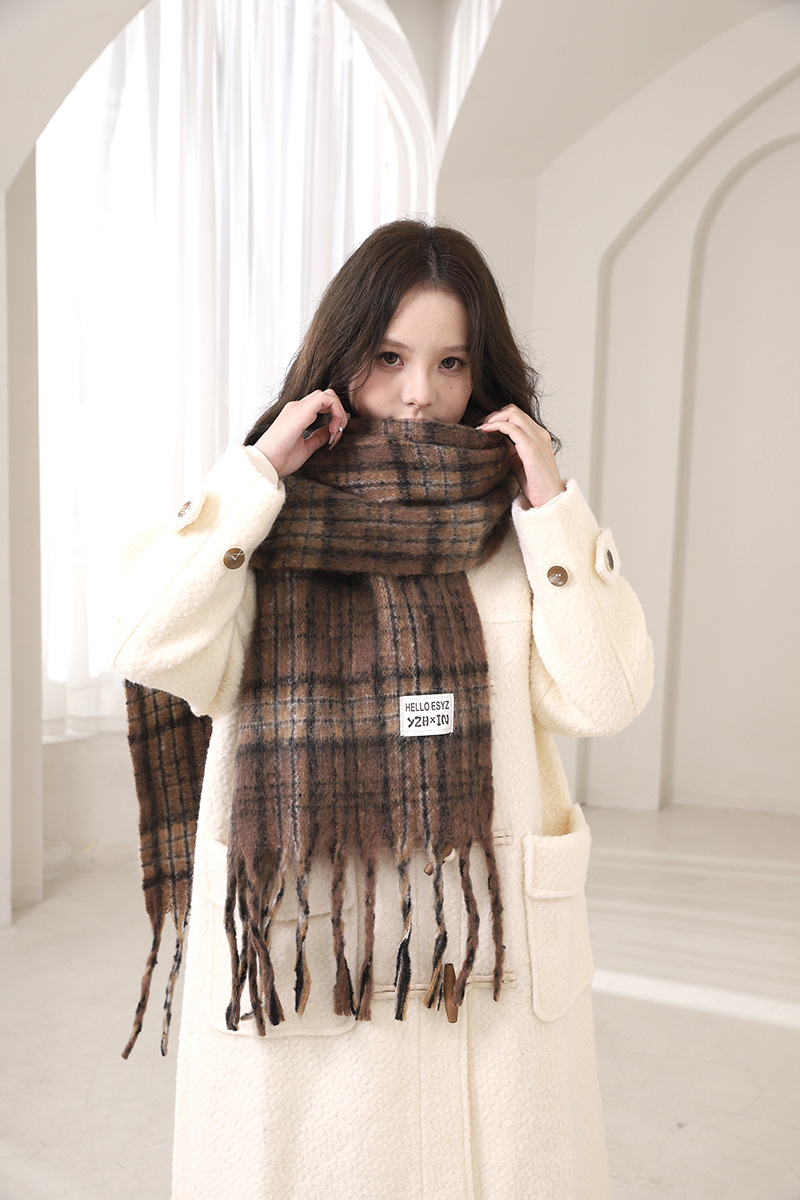 Schal für Herbst- und Winterfrauen mit einem Gefühl von Luxus 2024 Neues Seepferdchenfellgitter Koreanische Version Paarschal_voghion.com