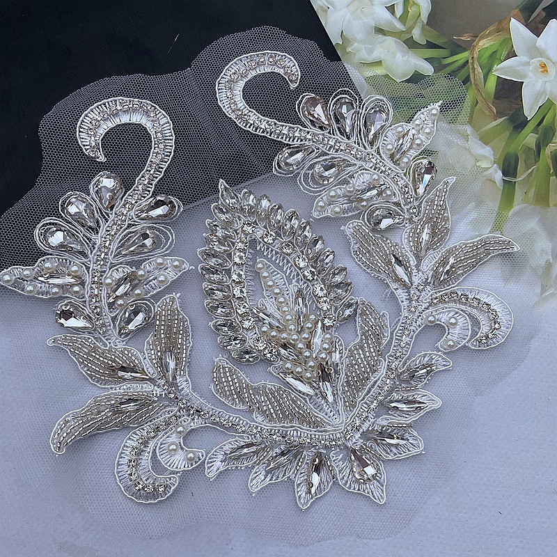 厂家刺绣股线绣花玻璃水钻串珠衣领布贴 服装婚纱礼服领花布贴