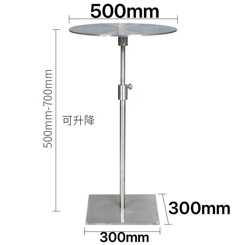 대형 은색 원형 테이블