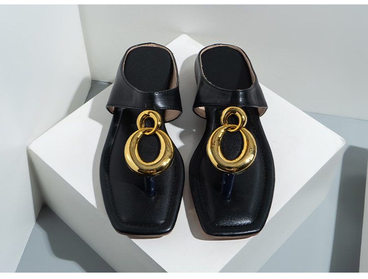 Sandali donna con cinturino e fibbia per l'estate_voghion.com