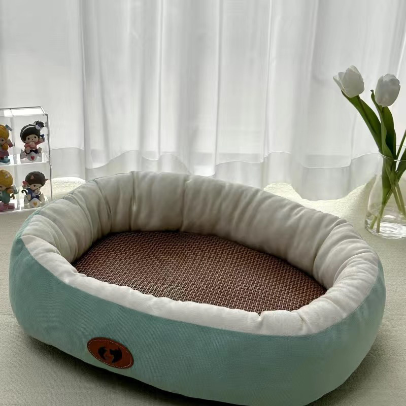 犬の巣猫の巣を厚くして保温します。|undefined