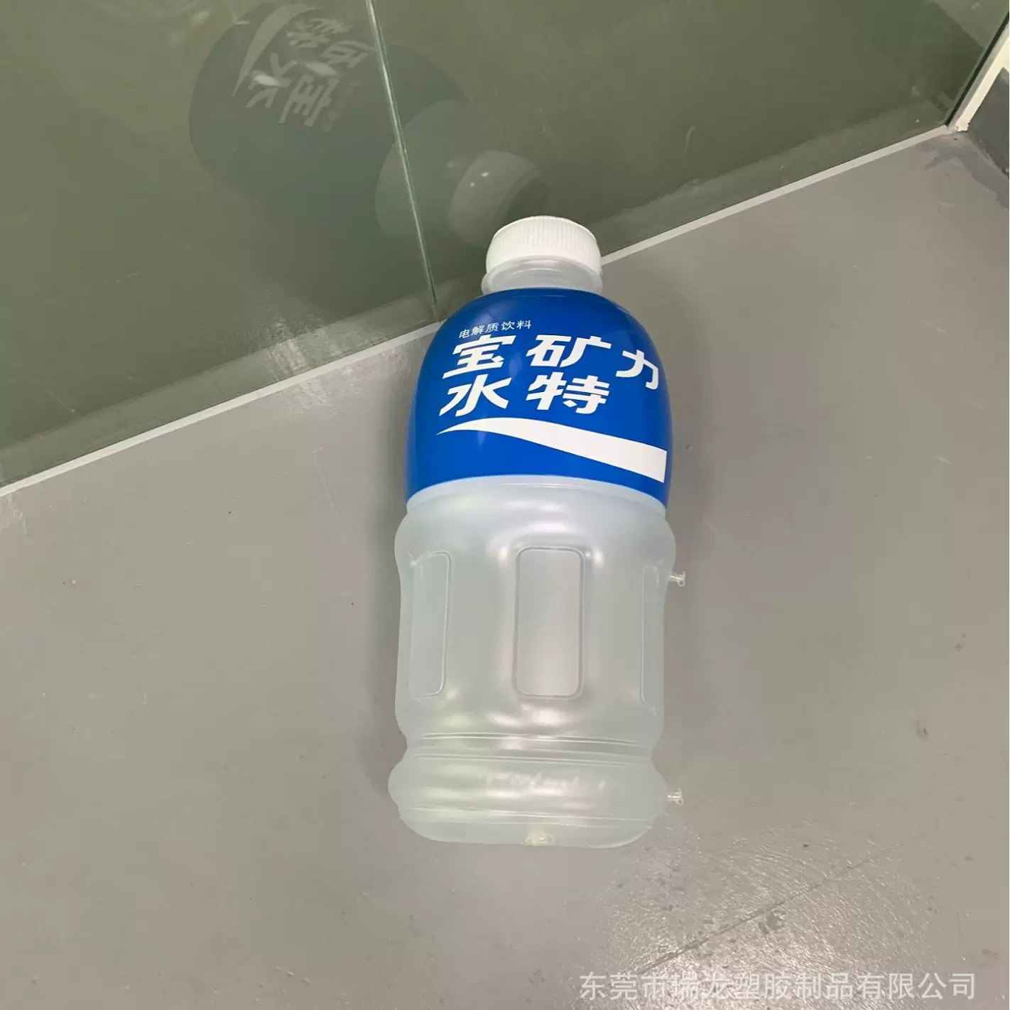 电压工厂广告充气宝矿力瓶子气模 充气橱柜广告瓶子