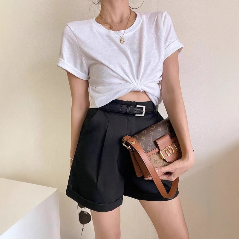 Suit Shorts for Women, Outerwear, 2025 Autumn and Summer, Korean Style, High-Waisted, Slimming, A-Line, Workwear, Casual, Wide-Leg, Rolled Hem Shorts Suit Shorts for Women, Outerwear, 2025 Autumn and Summer, Korean Style, High-Waisted, Slimming, A-Line, Workwear, Casual, Wide-Leg, Rolled Hem Shorts