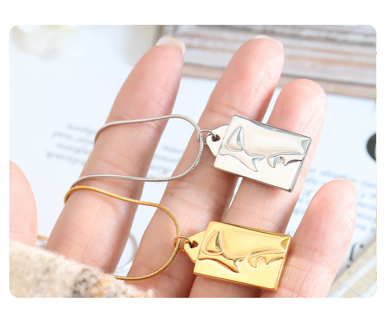 Fashion Portrait Titanium Steel Plating Pendant Necklace 1 Piece