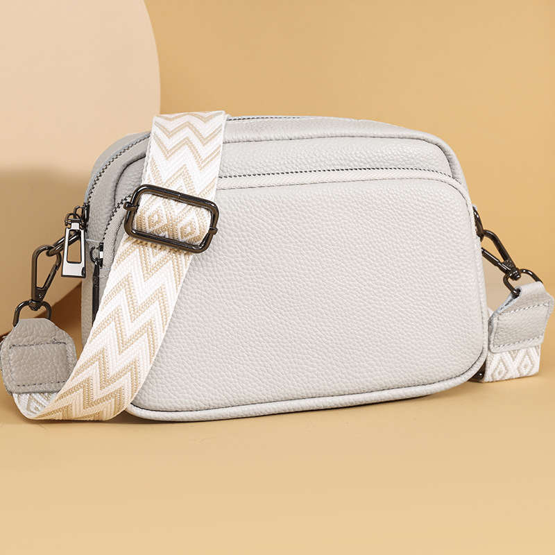 Bolso de piel de vaca de primera capa Bolso de hombro con patrón de lichi de cuero de moda transfronteriza para mujer Bolso cuadrado pequeño de mensajero de todo fósforo de comercio exterior