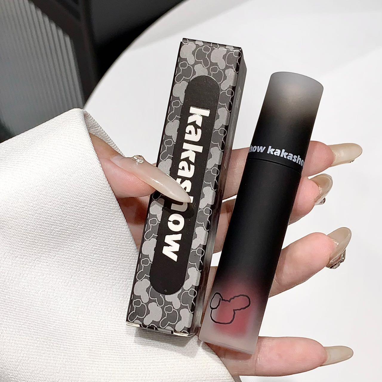 kakashow Cute Little Bear Lip Gloss Lip Paste matte, velvet, natural and nude color, not easy to stick to the rim of the cup, making it look fair undefined