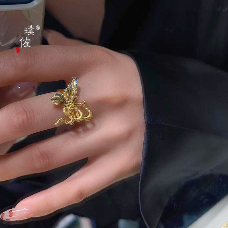 璞佐金店同款沙金點鑽靈蛇與蝴蝶戒指項鍊女新中式復古首飾送女友