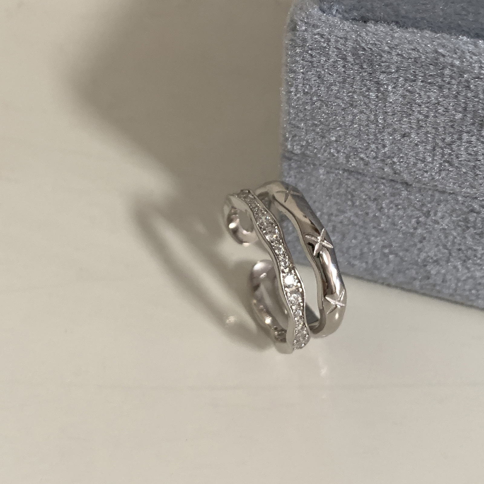 Multi-layer Stacked Rings For Women With Wave Diamond Star Design_voghion.com