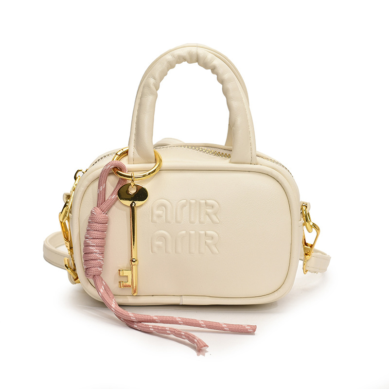 Colgante de llave blanca