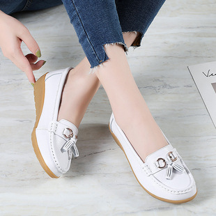 Spring and Autumn Summer Hollow New Leather Shoes Middle-aged and Elderly Mother Shoes Women's Single Shoes Beans Shoes Women's Soft Sole Wedge Hole Shoes