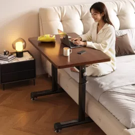 桌类、茶几;餐桌;实木床