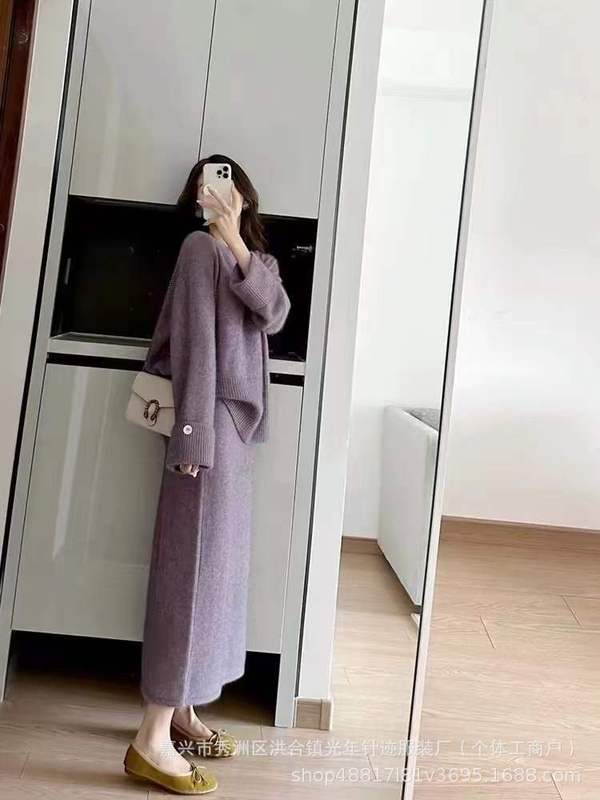 秋冬新款名媛气质高级感小洋装毛衣两件套女小香风紫色针织套装裙|undefined