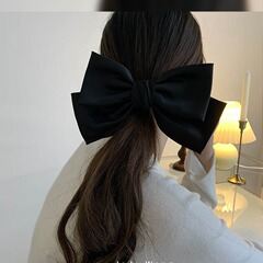 変形しない ~ 立体的な大きな蝶結びのヘアピン黒の女性の高級感の後頭部の髪飾りのフレンチヘア