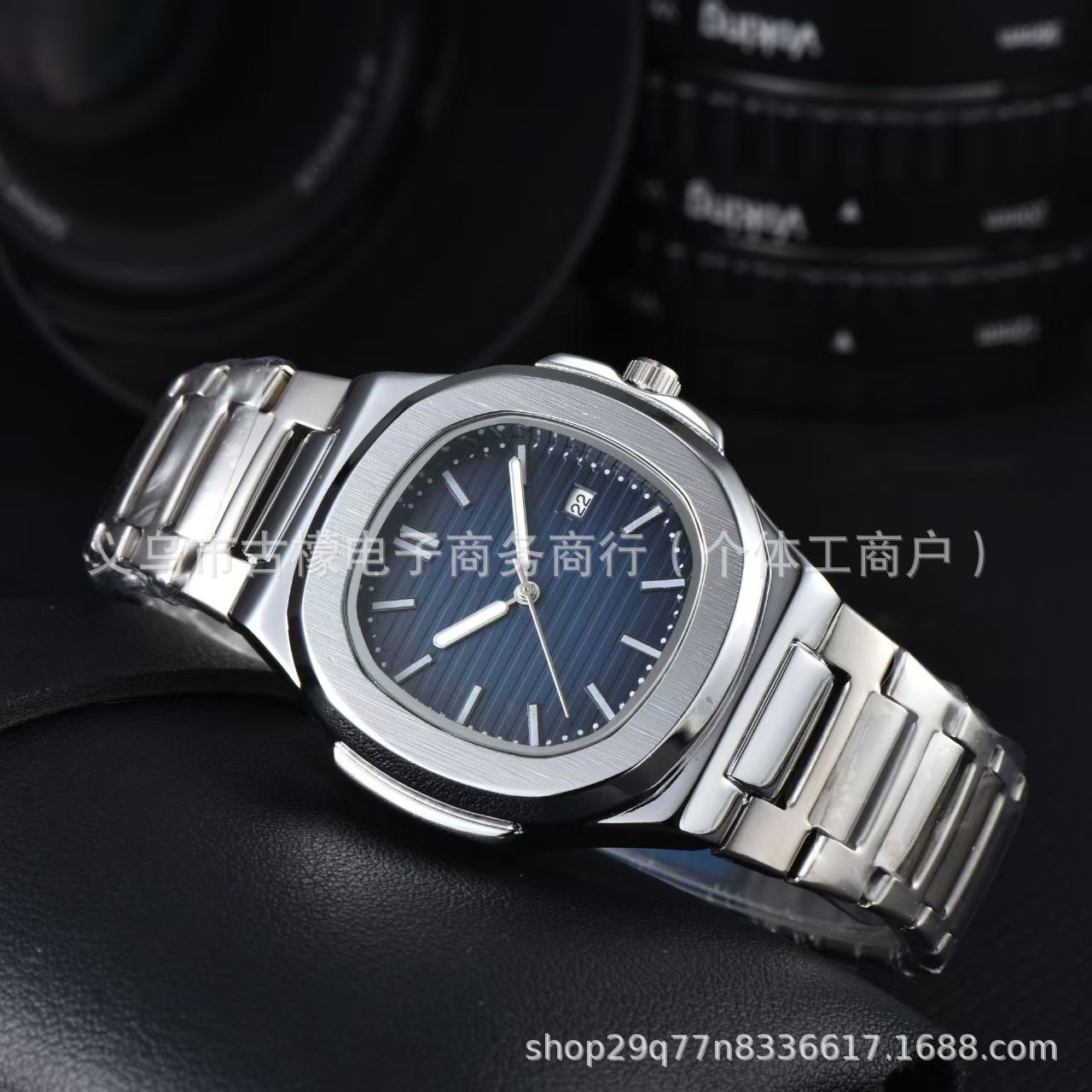Patek Nautilus üslubunda kvars saat