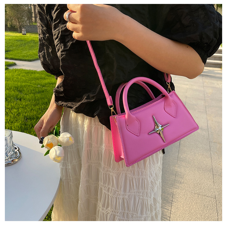 Semplice nuovo stile estivo 2023, popolare quest'anno, borsa quadrata piccola a tracolla portatile da pendolarismo casual in stile occidentale per donna_voghion.com