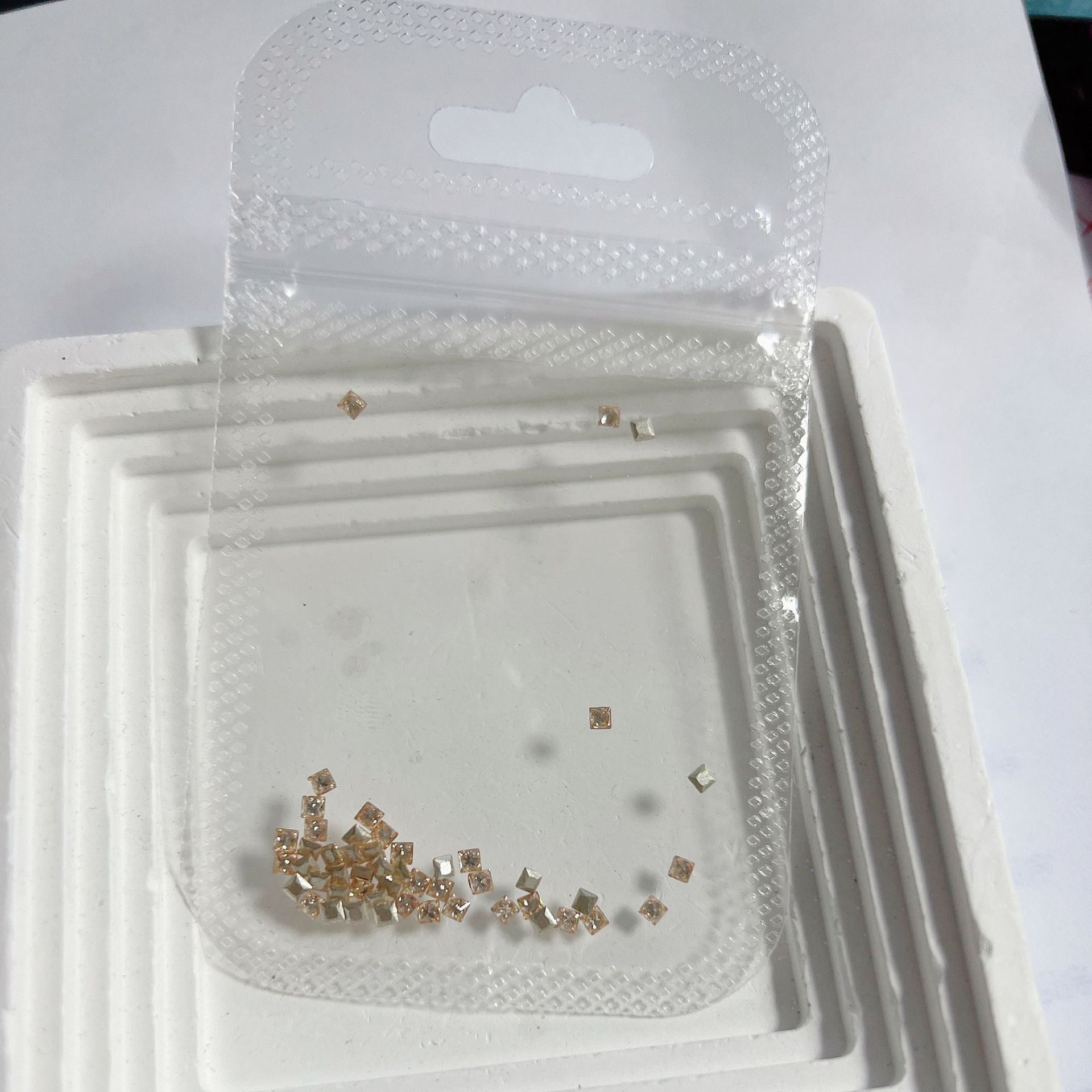 Champagne color-5a chamfered zircon [2*2 square]