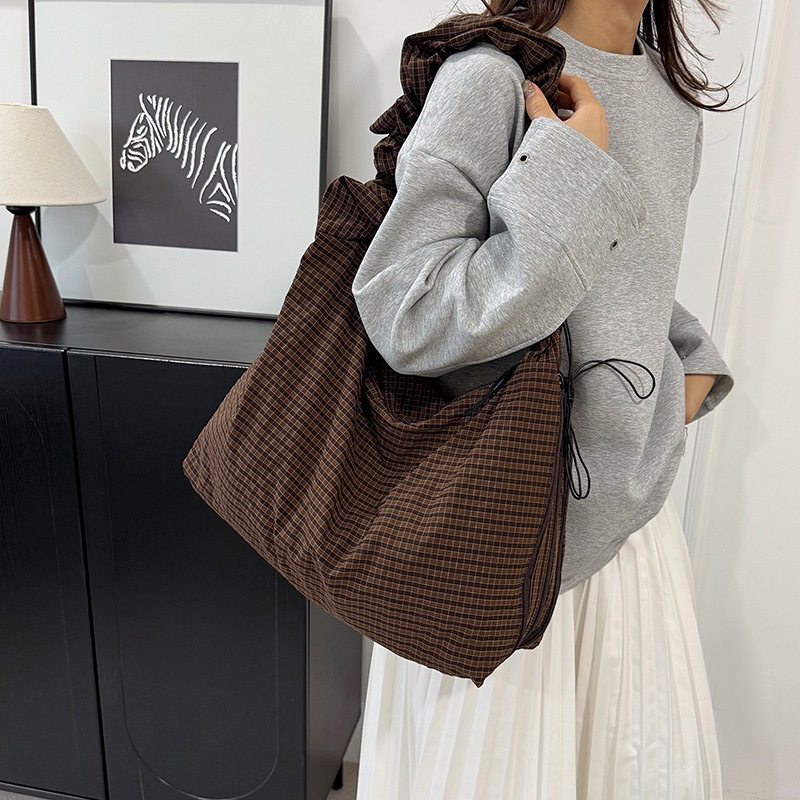 Plaid Canvas Bag for Women, Large Capacity, 2026 New Summer Casual Pleated Shoulder Crossbody Bag, High-End Dumpling Bag Plaid Canvas Bag for Women, Large Capacity, 2026 New Summer Casual Pleated Shoulder Crossbody Bag, High-End Dumpling Bag