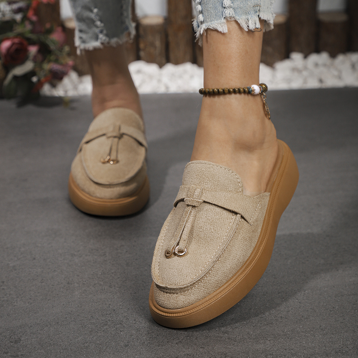 Pantuflas de mujer de talla grande y media longitud, modernas, versátiles, planas, cómodas y con suela gruesa._voghion.com