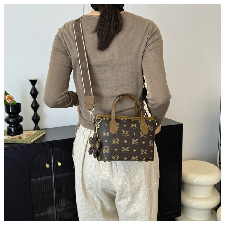 2025 New Women's Basket With Wide Strap, Popular Printed Fashion Large Capacity Shoulder Crossbody Bag_voghion.com