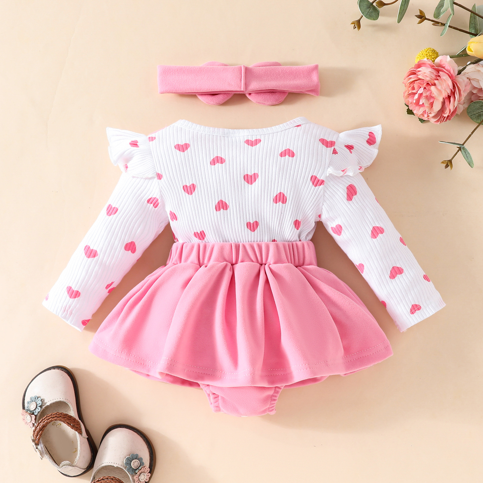 213g Weight Romper Children's Clothing Type Cotton Fabric Type Bodysuits Tops Type Baby(0-2Years) Age Group Regular Fit Fit Type Valentine'S Day Festival Heart Shape Pattern Spring, Autumn Season Girl'S Gender Cute Style Valentine'S Day Cute Heart Shape Cotton Baby Rompers 10