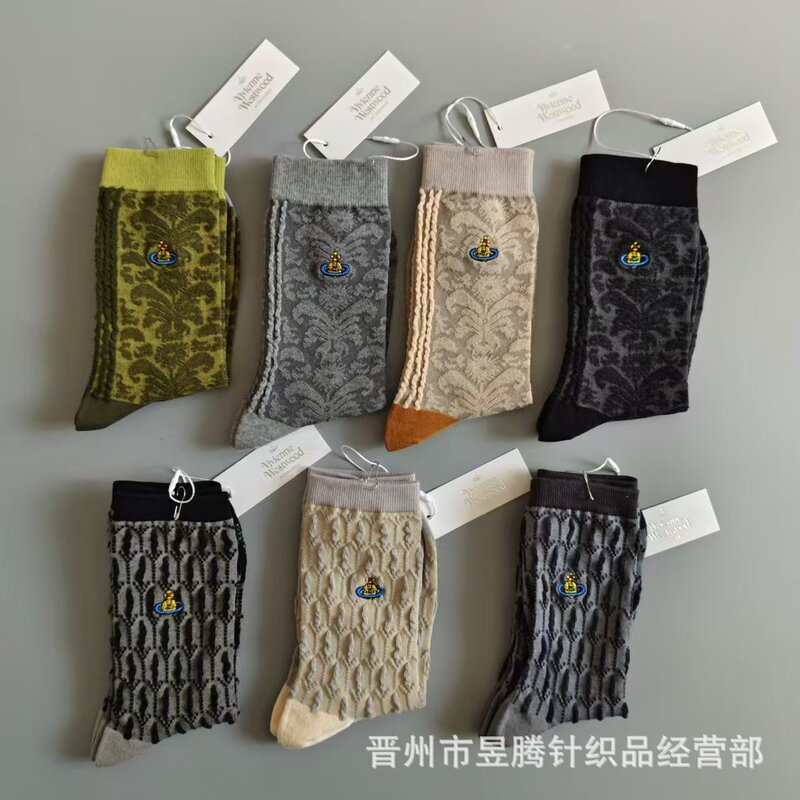 New Japanese Empress Dowager Saturn Embroidered Women's Socks Four-season Mid-size Socks Hand-stitched Mori Style Vintage Cotton Women's Socks