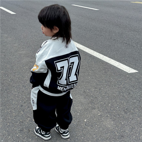 Boys sweatshirt suit  new children's autumn and winter handsome and trendy boys' long-sleeved tops baby children's jackets