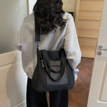 大容量帆布包女上班外出高颜值通勤百搭手提包文艺学生单肩布袋潮