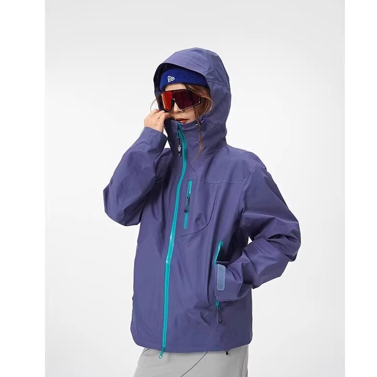 Soft Shell Jacket for Men and Women, Autumn and Winter Thin Waterproof Breathable Outdoor Hiking and Mountaineering Clothing Windproof Jacket