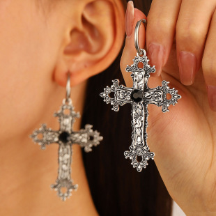 �W���F�����y�Ͻ���ʮ�ּܶ��Ů���؏͹������F�����h�����Ʒ