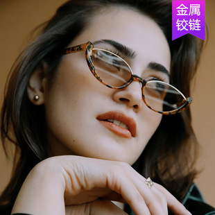 �羳؈���°��̫��RŮʿ�W���r�оW�tī�Rins����ǰ�l̫����R