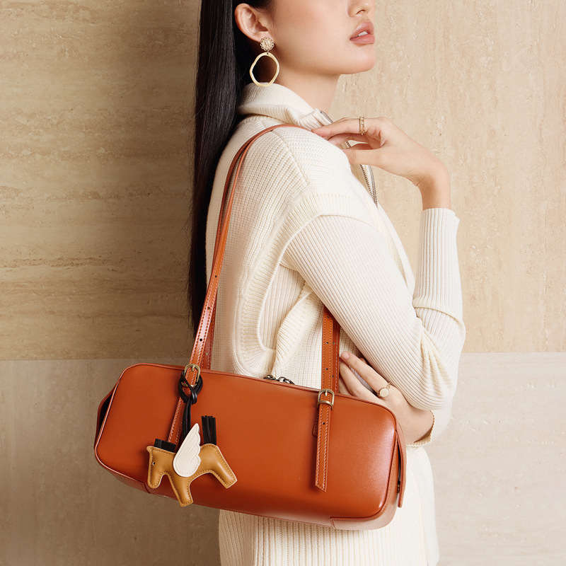 Genuine Leather Underarm Bag Retro Bowling Bag For Women Versatile Niche Vegetable-Tanned Top Grain Cowhide Handbag - Thumbnail 2