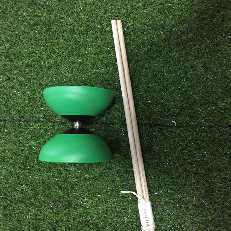 Principiante adecuado para eje fijo Diabolo novato duradero resistente a la caída Diabolo multi-color Rattle cuenco de cuero Diabolo