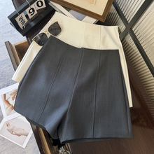 �O����ɫ���b��ѝŮ2025�����¿��⴩�@��ֱͲѝ����A�����eѝ��