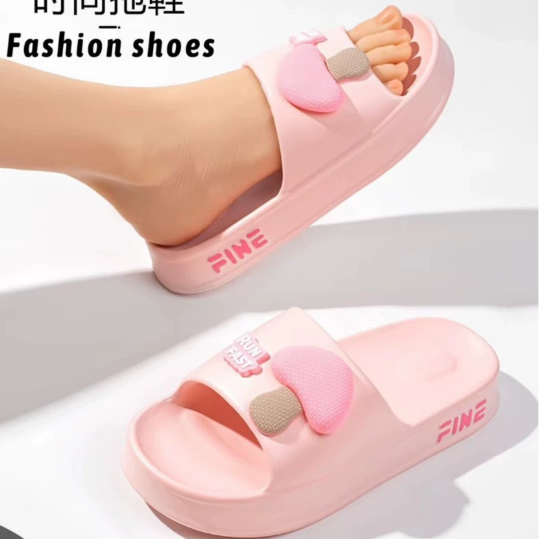 Летние новые женские тапочки носить толстые подошвы нескользящие женские сандалии повседневные прохладные пары тапочки дома милый интерьер