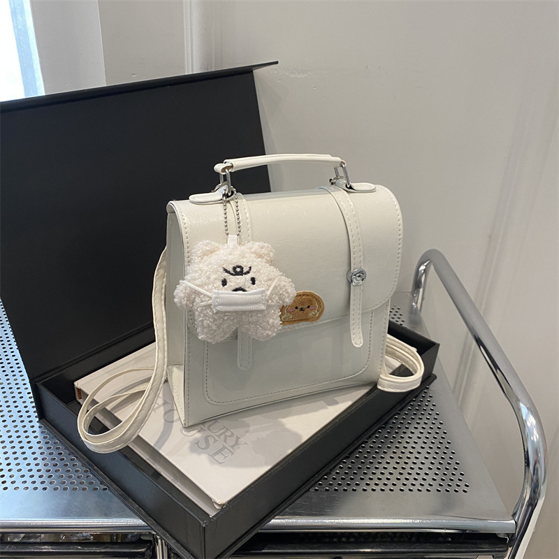 Colgante de cinturón blanco