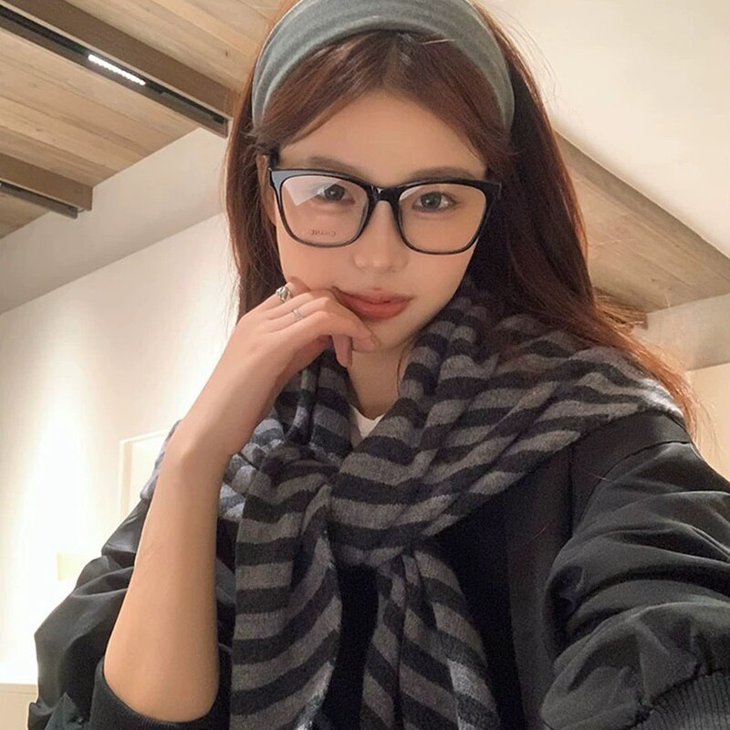 羊毛混纺大三角巾经典条纹披肩女秋冬新款保暖外搭针织搭肩围巾女|undefined