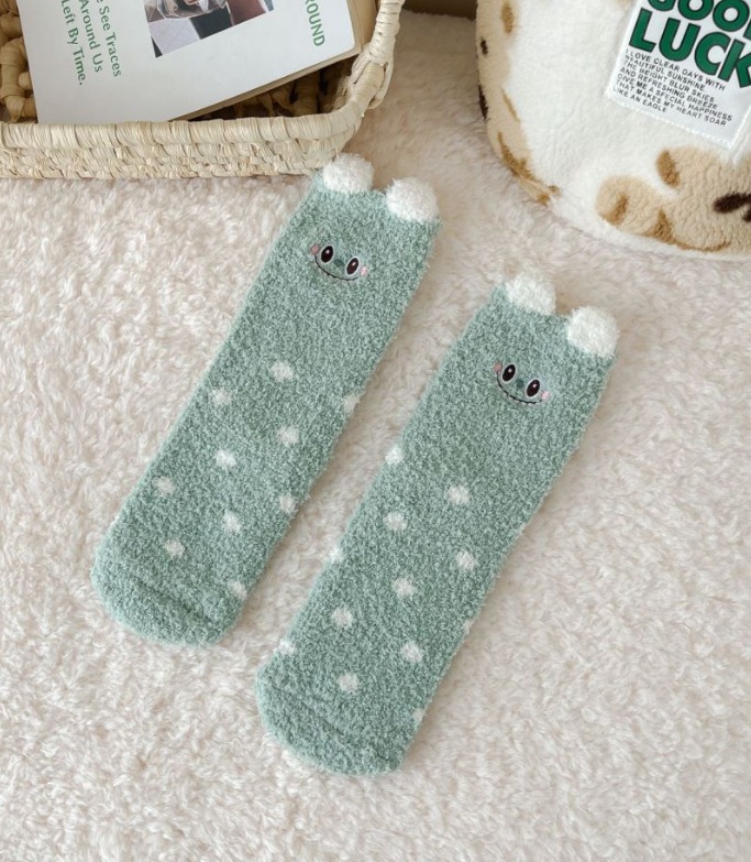Calcetines de Piso de Terciopelo Coral de Poliéster Antiolor y Bordados para Invierno