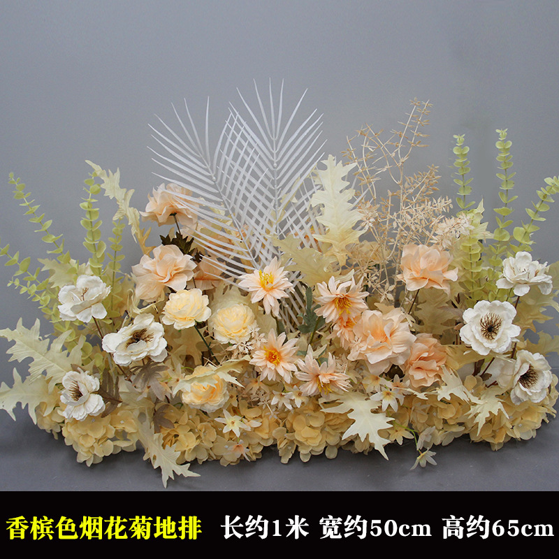 新商品の結婚祝いの大きいタイプの花を並べて絹の花の完成品の装飾をシミュレーションします。|undefined