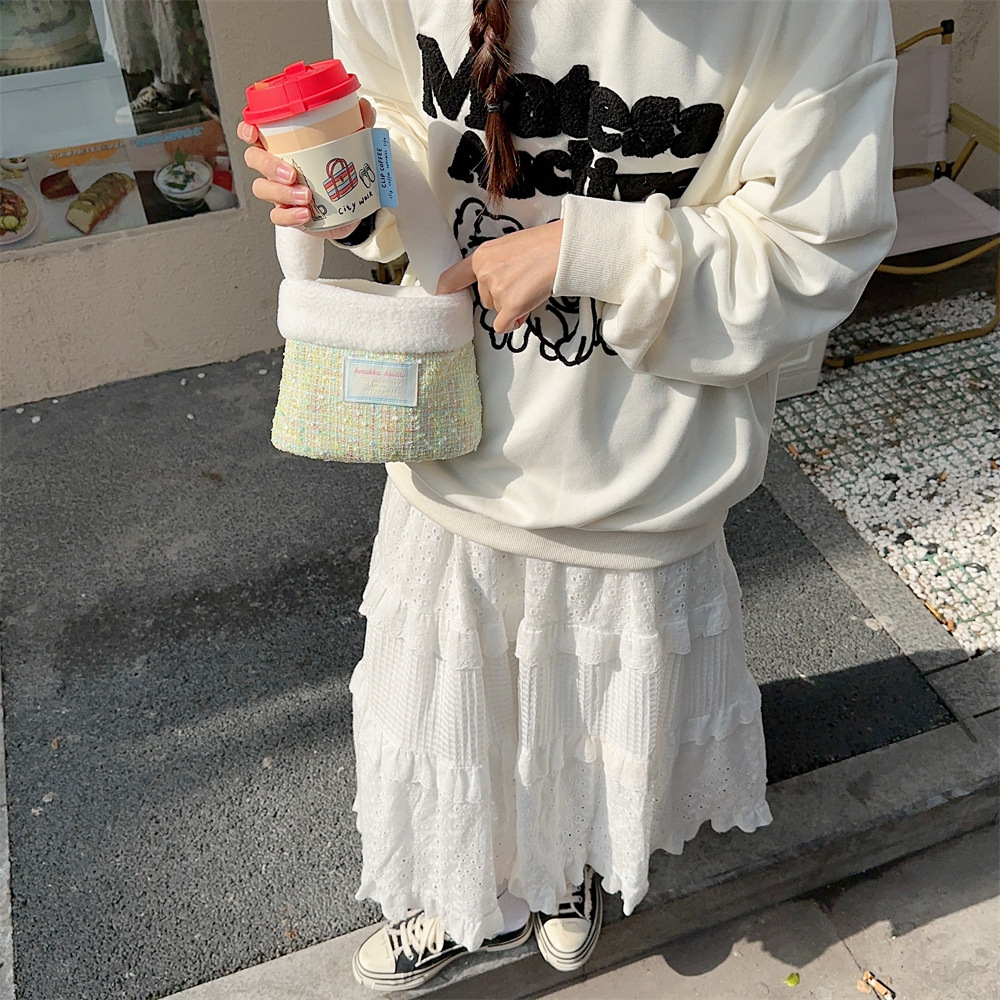 311203 Plush Bag for Women's Winter 2023 New Autumn and winter, fluffy hand-held woolen bucket bag, hand-held bag undefined