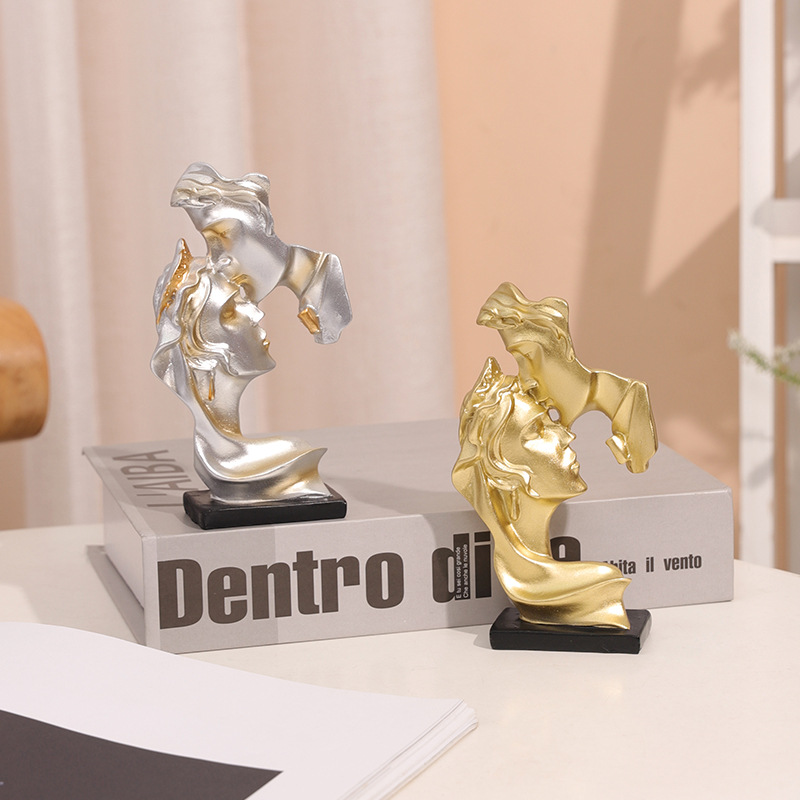 Nordic Light luxury Mini Kiss deep love resin small ornaments creative figure couple statue desktop decoration crafts