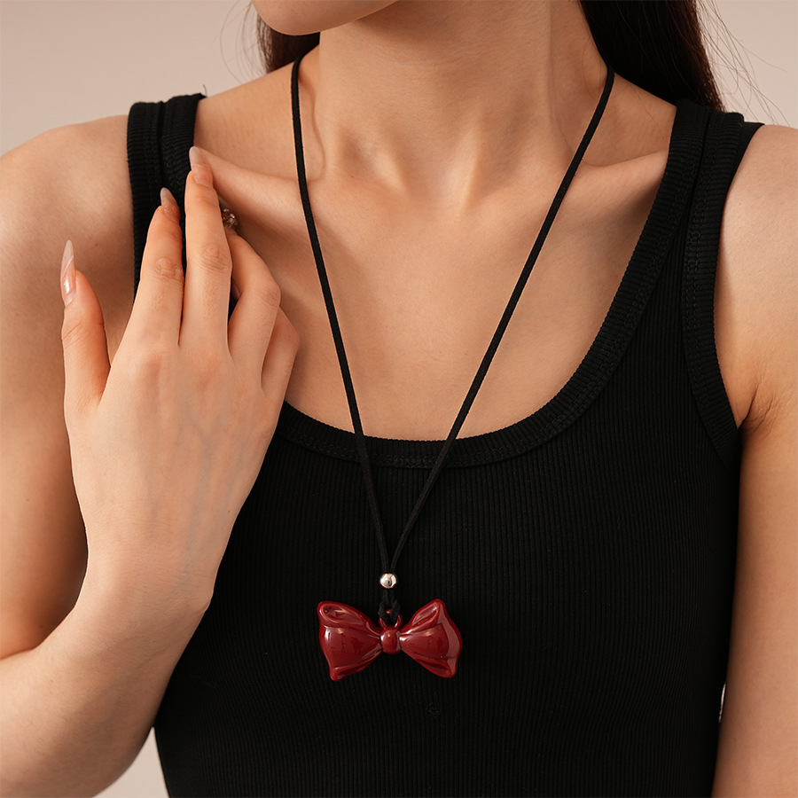38g Weight Alloy Pendant Material Pendant Necklace Classification Alloy, Leather Rope Chain Material snake chain Chain Type 1 Piece Quantity Holiday, Daily, Selfie Occasion Alloy Material Geometric Pattern Women's Gender Plating Design Simple Style Style Simple Style Geometric Alloy Snake Chain Pendant Necklaces Wholesale 17