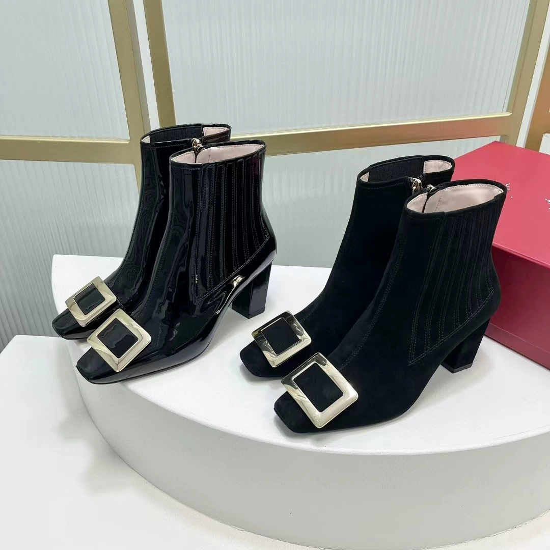 High Edition 2024 Осень Зима Кожаная квадратная головка металлическая квадратная пряжка толстая каблуки боковая молния сапоги челси сапоги короткая мода сапоги